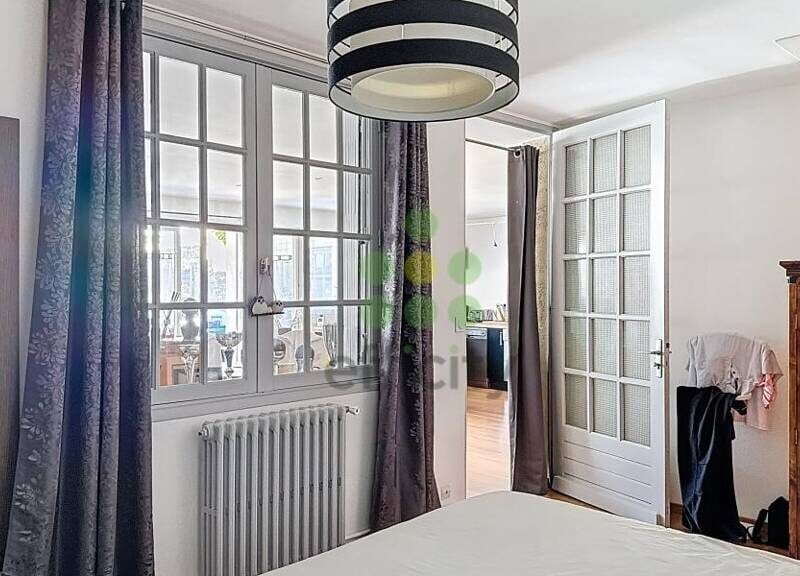 Appartement spacieux avec garage et balcon à 450 000€