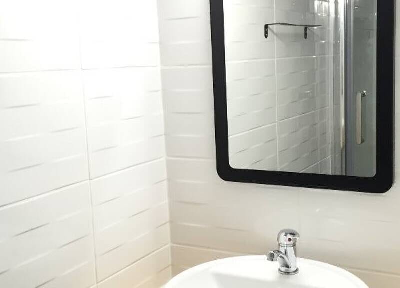 Bel appartement spacieux avec garage et balcon