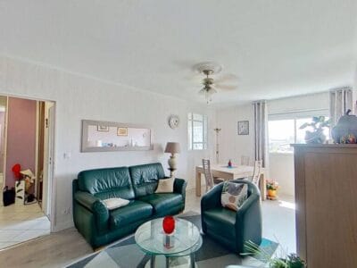 Appartement lumineux, 68m² avec balcon et garage, 230000€