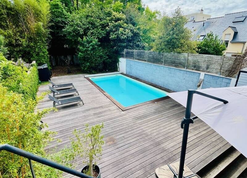 Appartement moderne 350m² avec garage et balcon à 630000€