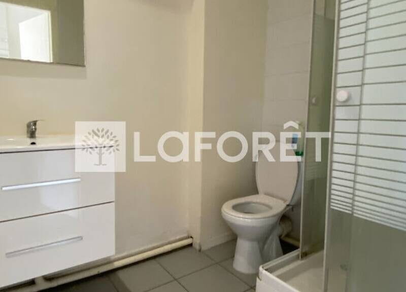 Bel appartement moderne avec garage et balcon