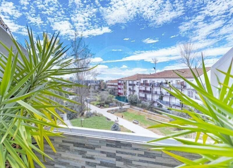 Appartement lumineux avec balcon et garage - 28m²