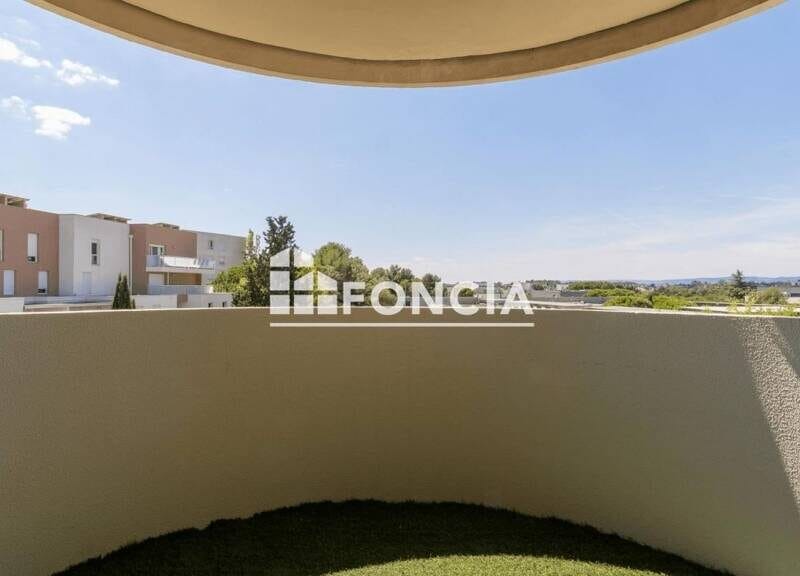 Bel appartement spacieux avec garage et balcon