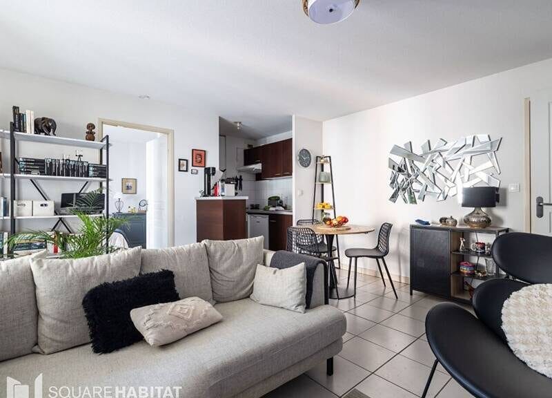 Appartement spacieux 44m² avec balcon et garage