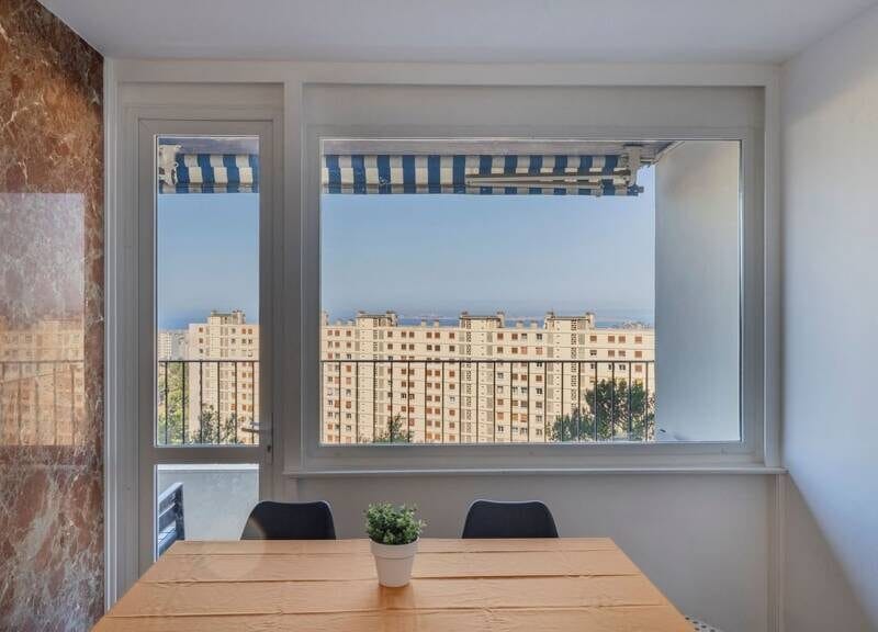 Appartement spacieux avec garage et balcon à 300000€