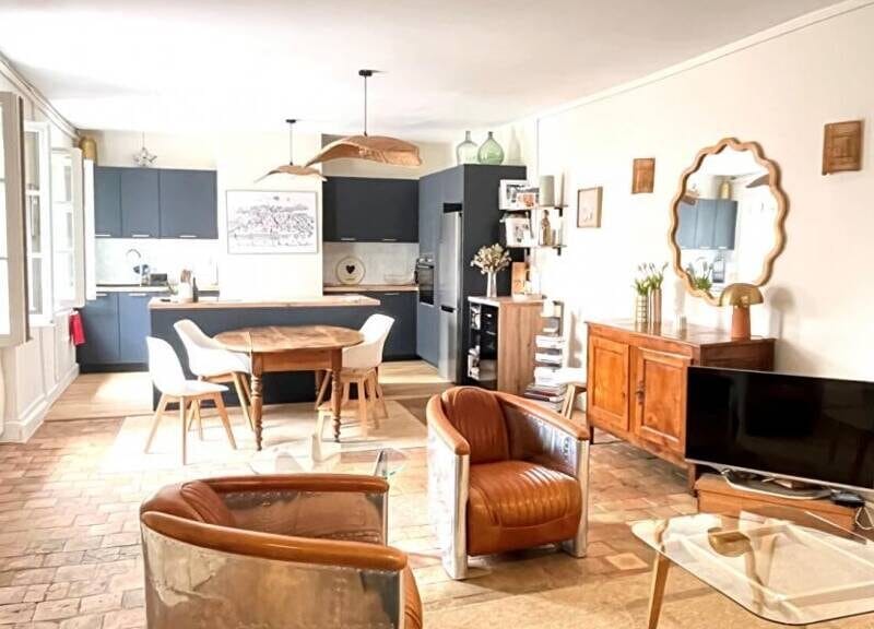 Appartement lumineux 110m² avec garage et balcon