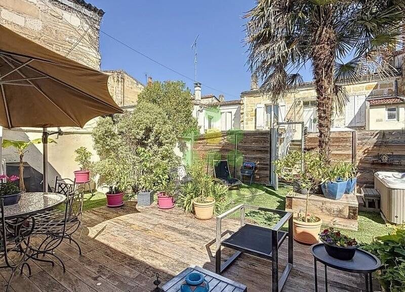 Appartement spacieux avec garage et balcon à 450 000€