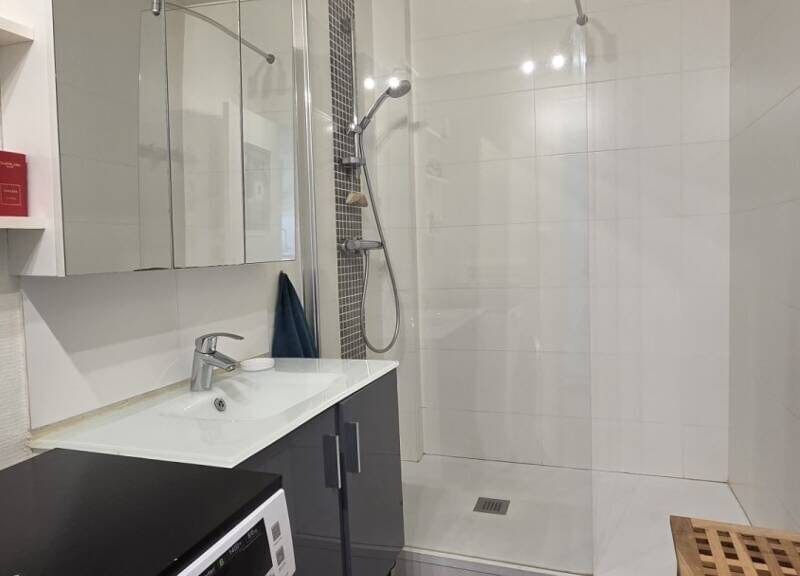 Appartement spacieux avec garage et balcon à 180000€