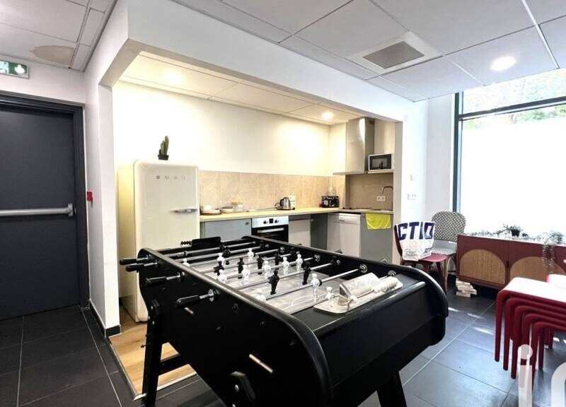 Appartement lumineux de 19m² à 130000€ avec balcon et garage