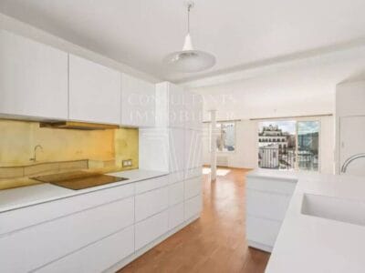 Appartement spacieux avec garage et balcon à 1.13M€