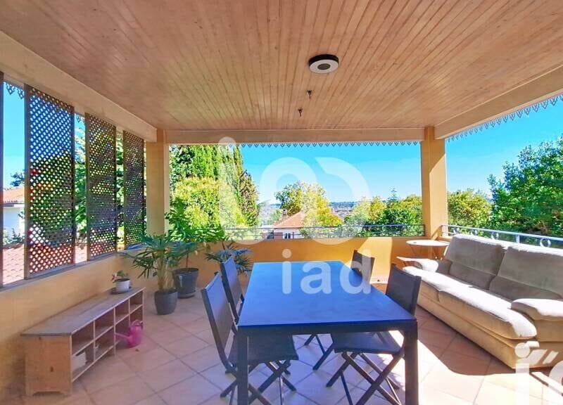 Bel appartement lumineux avec balcon et garage