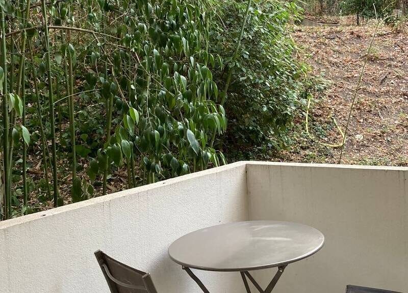 Appartement lumineux avec balcon et garage - 90 000€