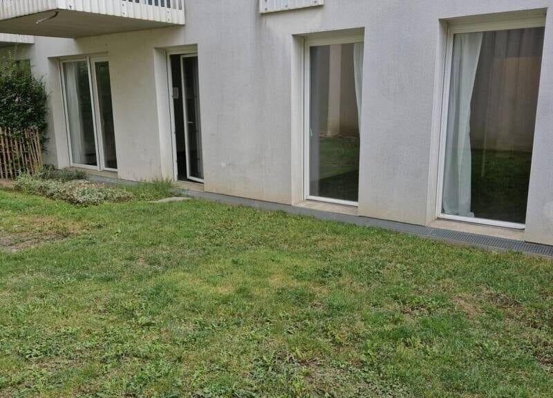 Bel appartement moderne 61m², garage & balcon