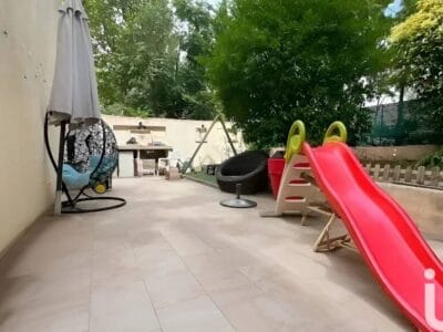 Bel appartement lumineux avec garage et balcon, 96m²