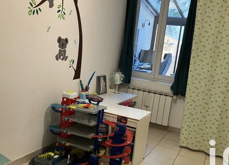 Bel appartement lumineux avec garage et balcon, 96m²