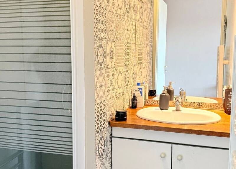 Appartement lumineux avec garage et balcon à seulement 200000€