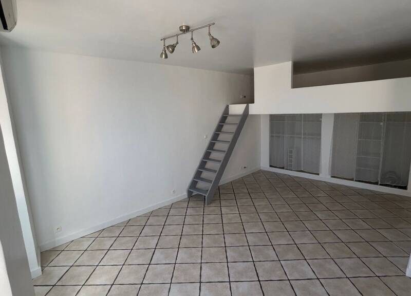 Appartement spacieux avec balcon et garage à 130000€