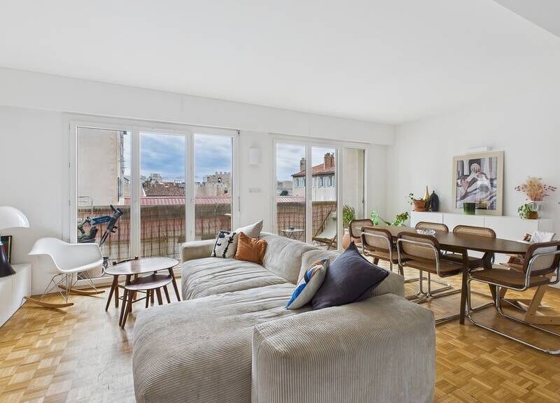 Magnifique appartement lumineux avec balcon et garage