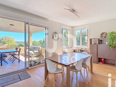 Bel appartement lumineux avec balcon et garage