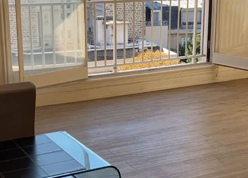 Appartement spacieux avec garage et balcon à 600000€