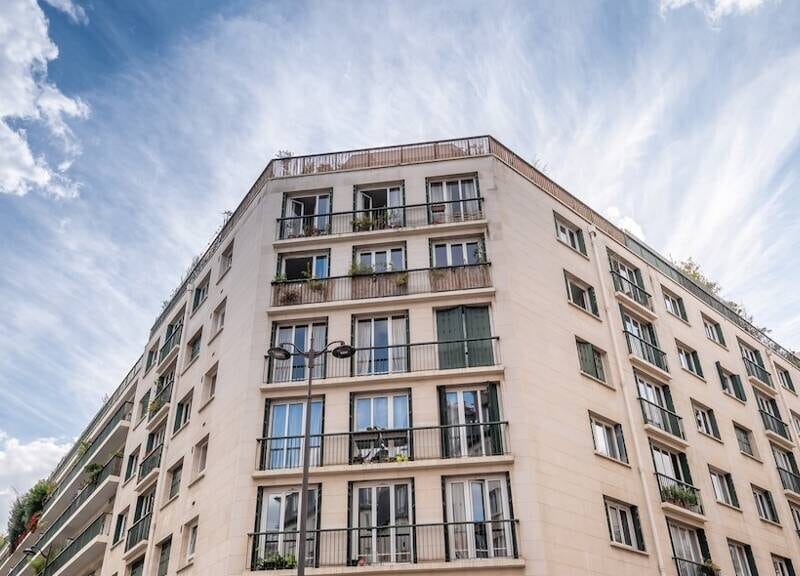 Appartement spacieux 67m² avec garage et balcon