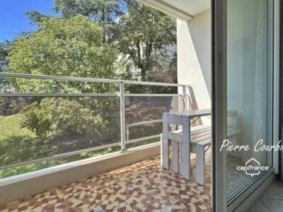 Appartement spacieux avec balcon et garage, 56m²