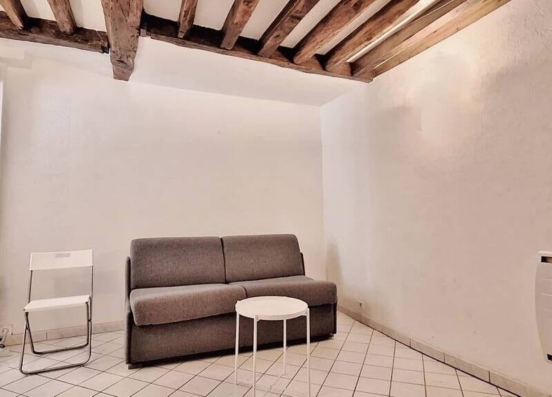 Appartement Spacieux avec Balcon et Garage