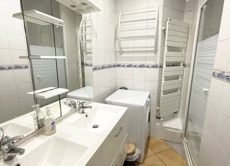 Bel appartement lumineux avec garage et balcon à 300000€