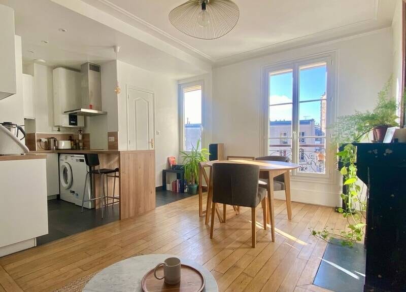 Appartement spacieux avec garage et balcon à 430000€