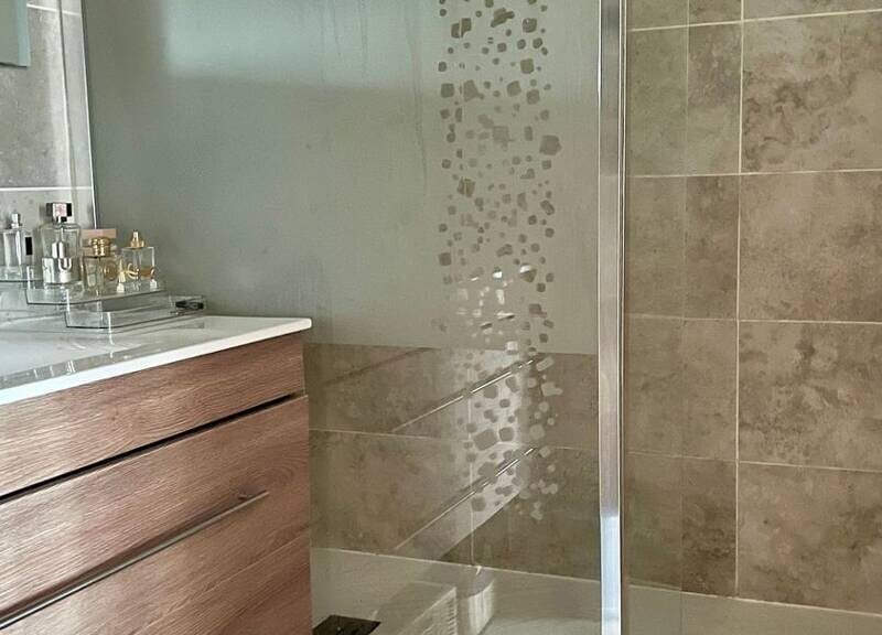 Appartement spacieux avec balcon et garage