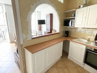 Bel appartement lumineux avec garage et balcon à 300000€