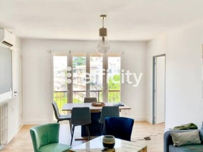 Appartement spacieux avec balcon et garage - 106m²
