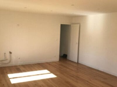 Appartement spacieux avec garage et balcon à 430000€