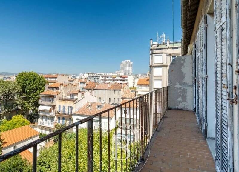 Appartement lumineux avec garage et balcon à 380 000€