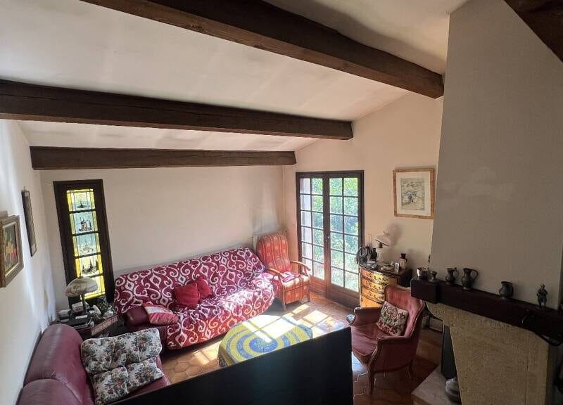 Appartement spacieux avec garage et balcon