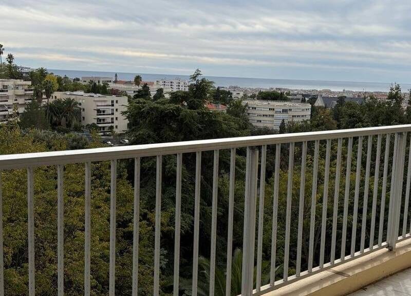 Appartement lumineux avec garage et balcon à 300000€
