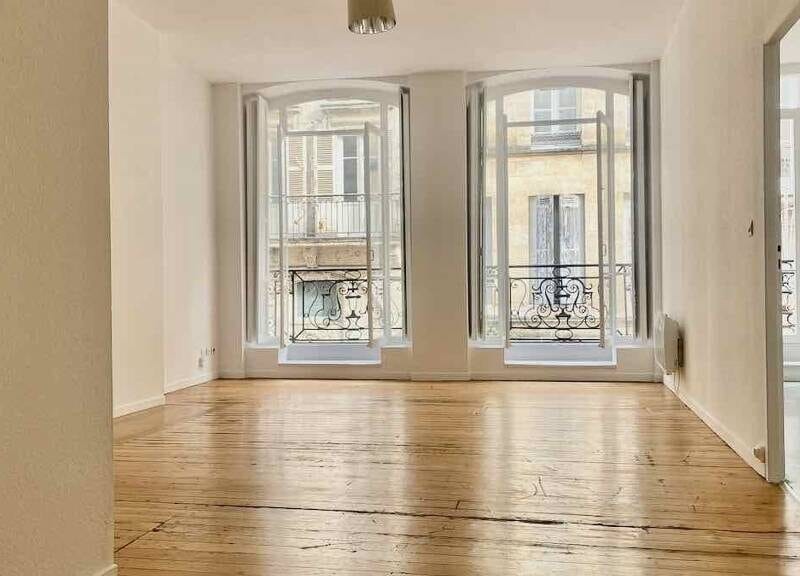 Appartement spacieux avec balcon et garage à 370000€
