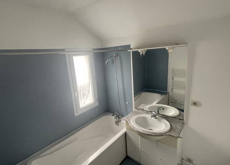 Appartement spacieux 63m² avec garage et balcon