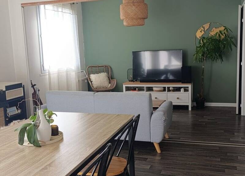 Appartement lumineux avec garage et balcon à 270000€