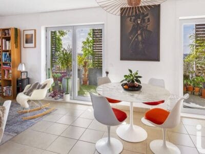 Appartement lumineux avec garage et balcon à 200000€