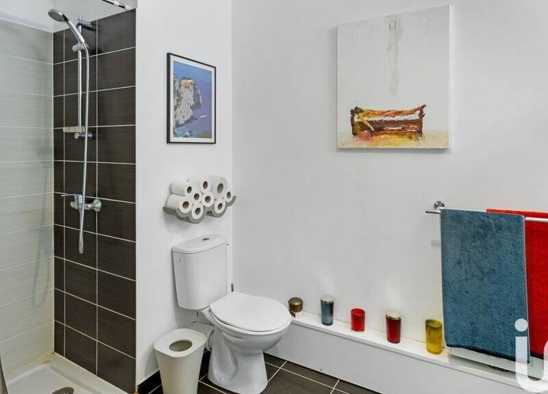 Appartement lumineux avec garage et balcon à 200000€