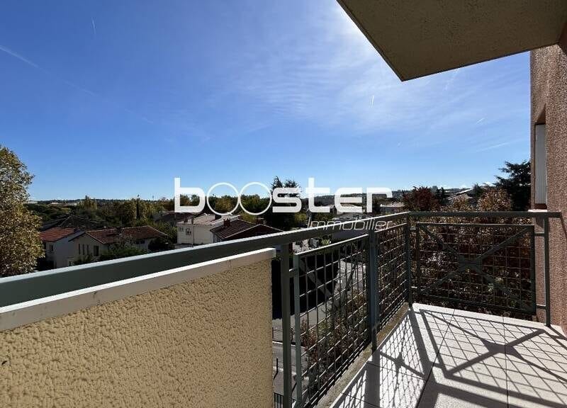 Appartement spacieux avec garage et balcon à 240000€