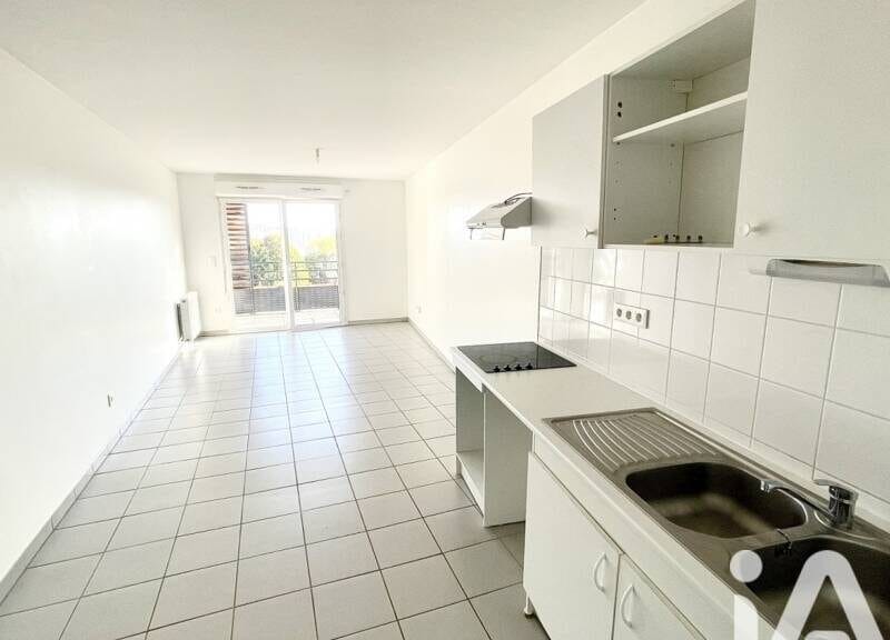 Appartement lumineux avec garage et balcon, 66m²