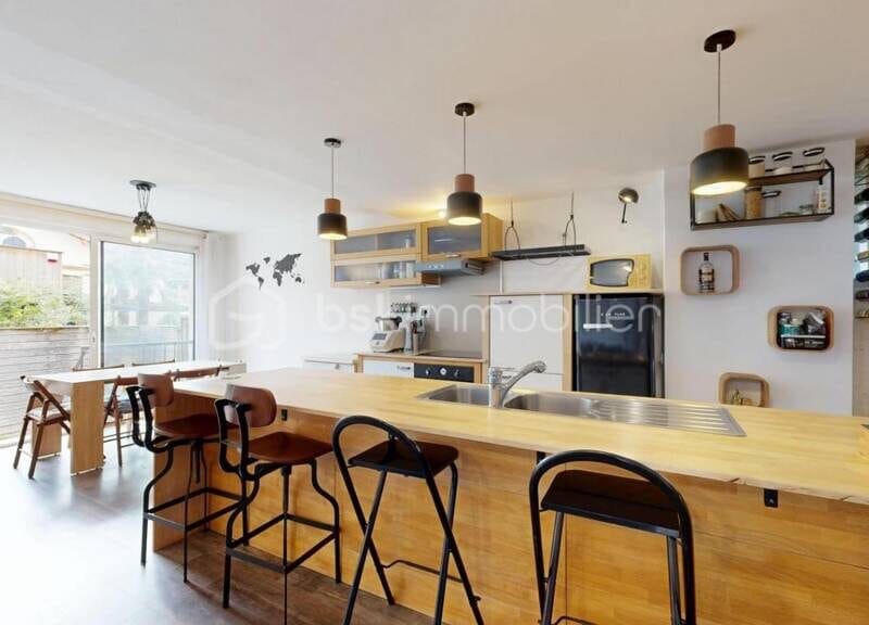 Appartement spacieux avec garage et balcon à 400000€