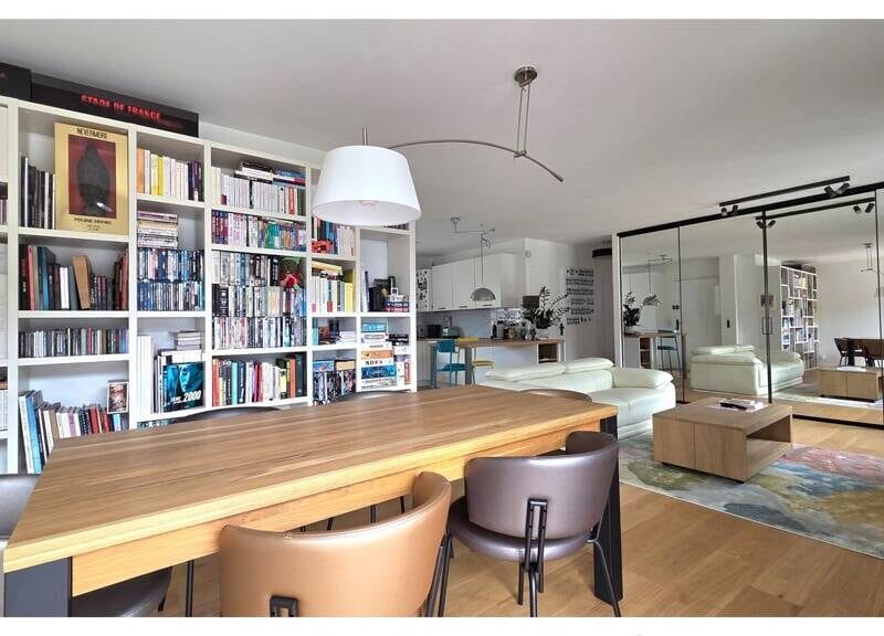 Appartement spacieux avec garage et balcon à 440000€