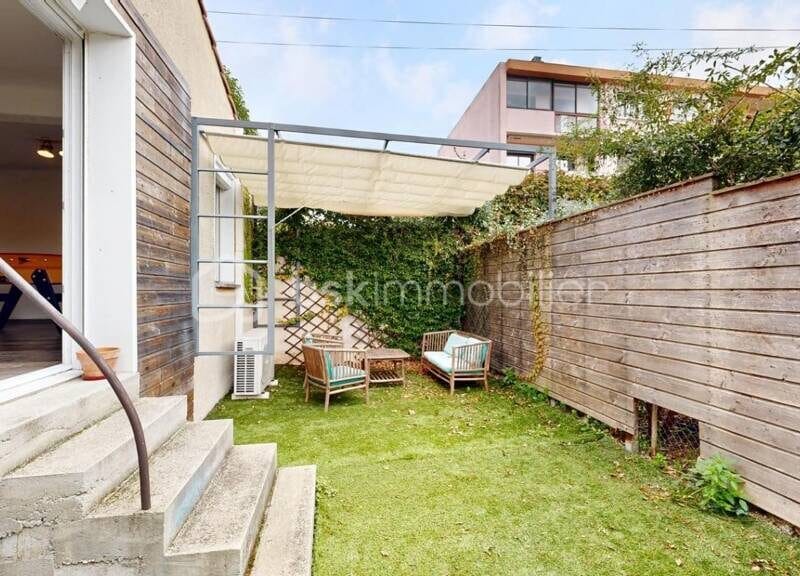 Appartement spacieux avec garage et balcon à 400000€