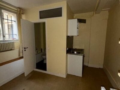 Appartement spacieux avec garage et balcon à 190000€