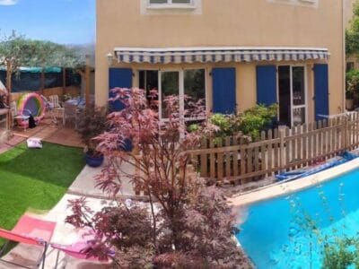 Bel appartement lumineux avec garage et balcon à 430000€