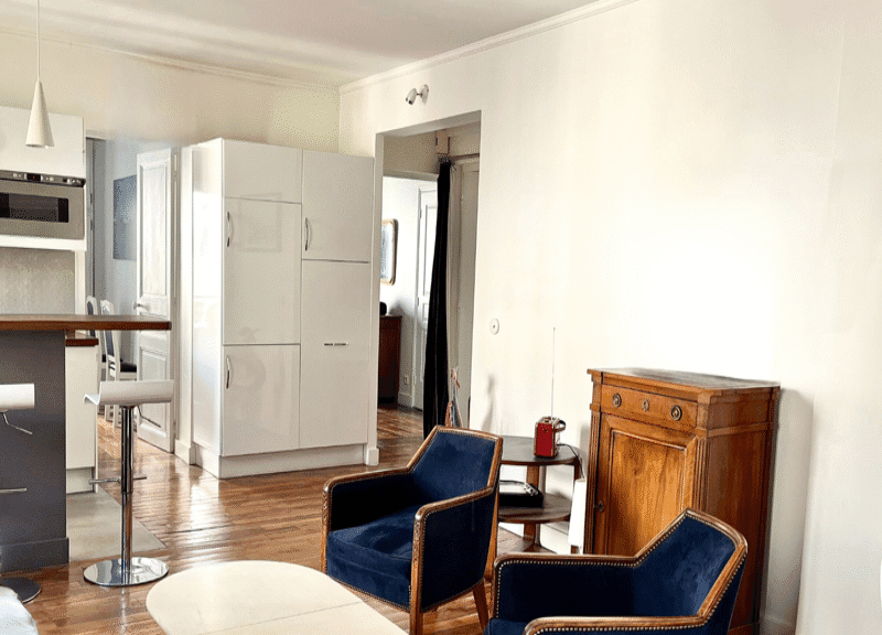 Appartement luxe avec garage et balcon à 590000€