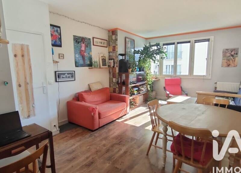 Appartement spacieux avec garage et balcon à 700000€